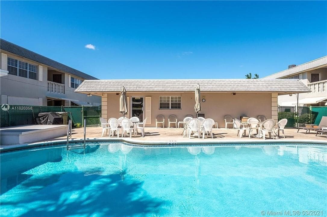 1560 Mckinley Street 110W, Hollywood, FL 33020 — photo 10 of 11