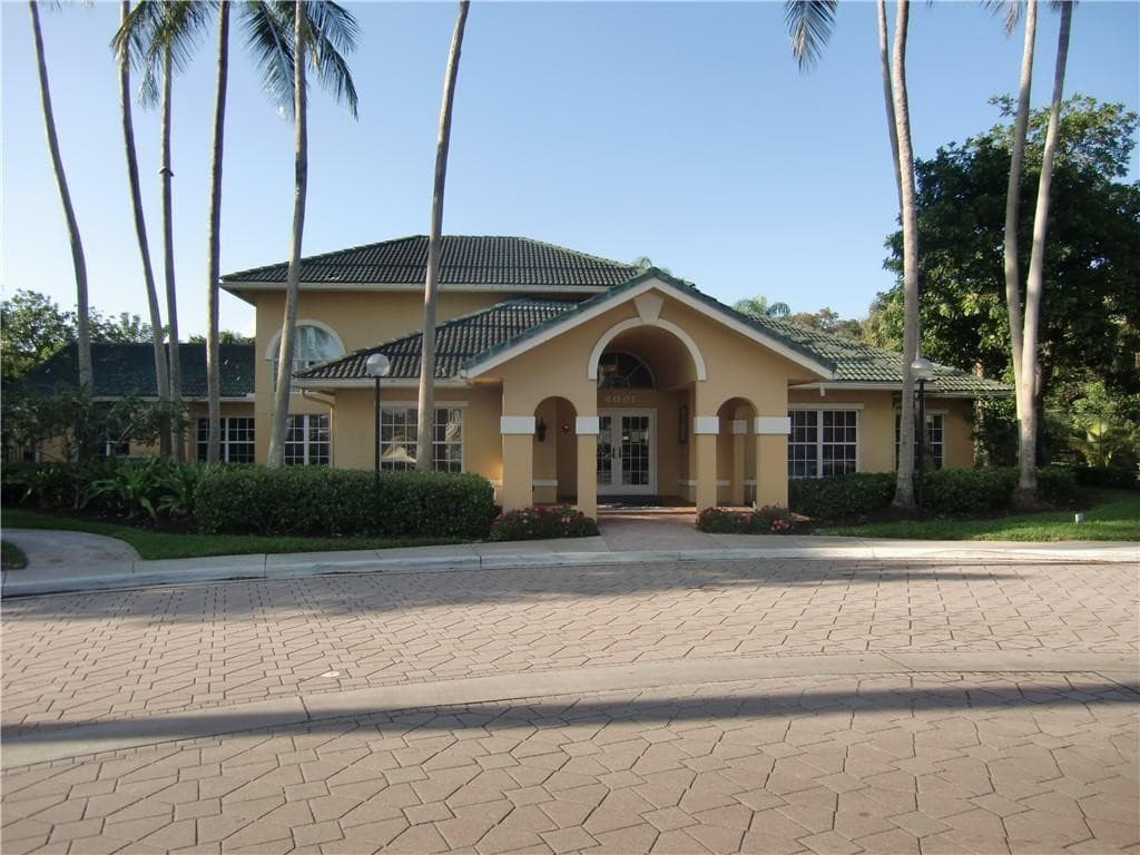 4045 Mcnab Road 201 G, Pompano Beach, FL 33069 — photo 12 of 22