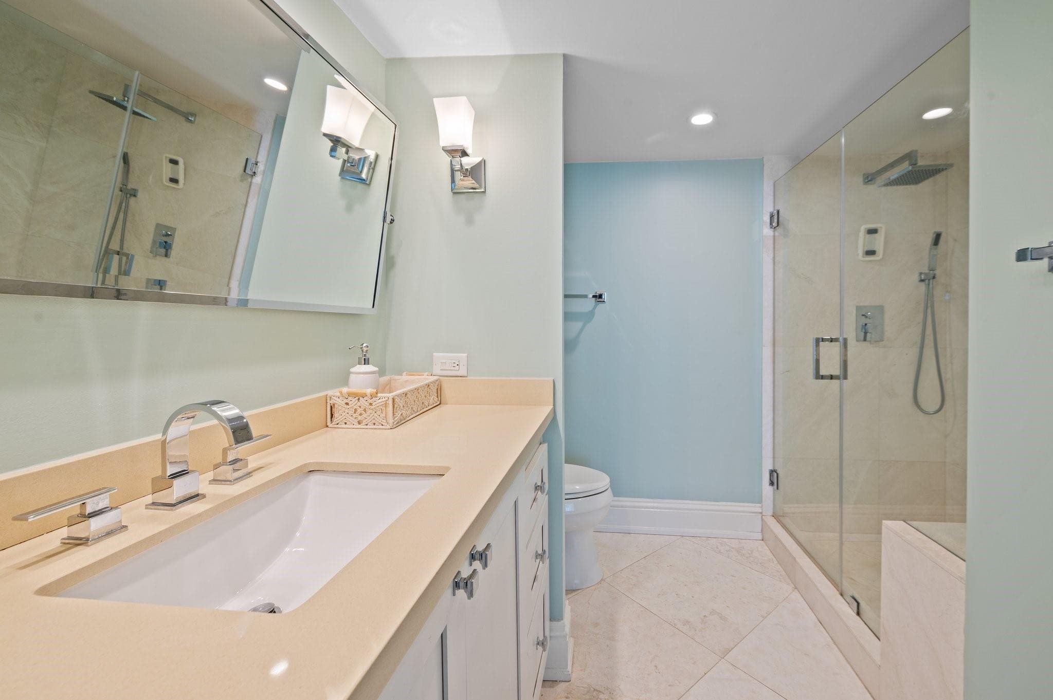 4300 N Ocean Boulevard 16G, Fort Lauderdale, FL 33308 — photo 19 of 46
