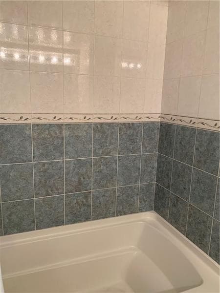 250 Jacaranda Drive 203, Plantation, FL 33324 — photo 10 of 21