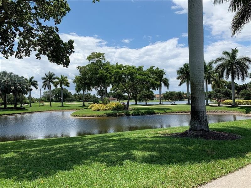 250 Jacaranda Drive 203, Plantation, FL 33324 — photo 17 of 21