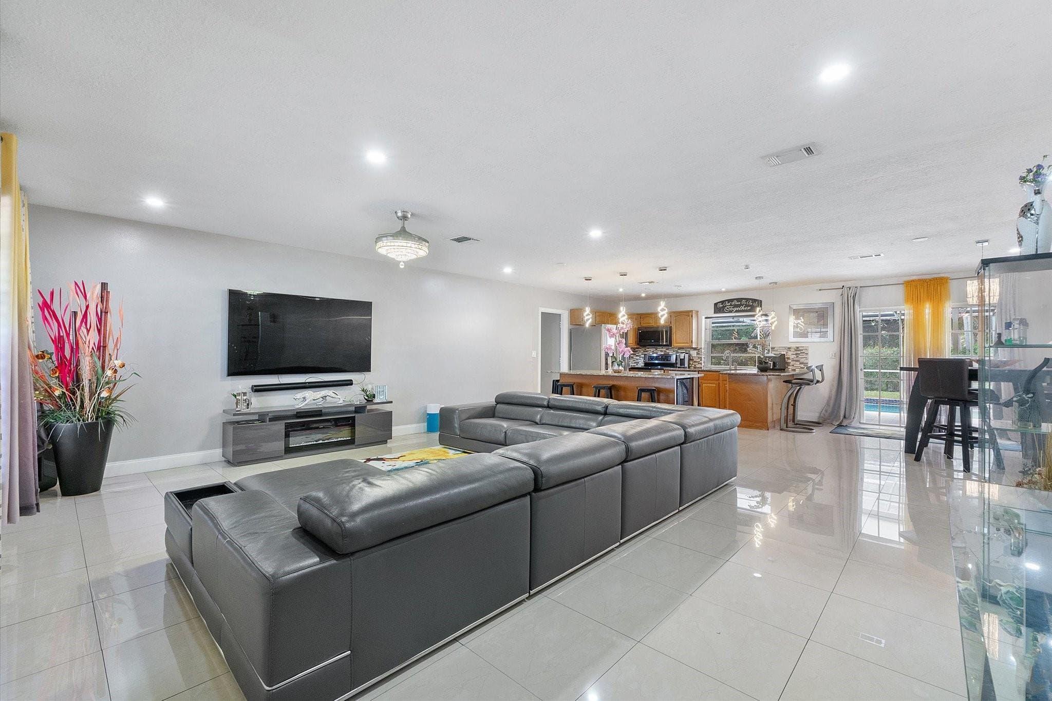 7310 NW 13th Court, Plantation, FL 33313 — photo 2 of 23
