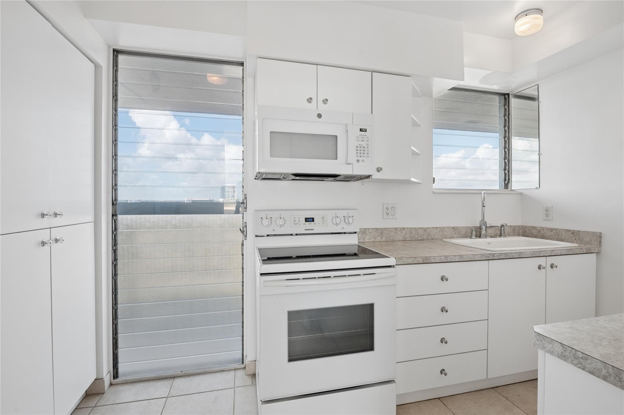 1900 S Ocean Drive 810, Fort Lauderdale, FL 33316 — photo 8 of 30