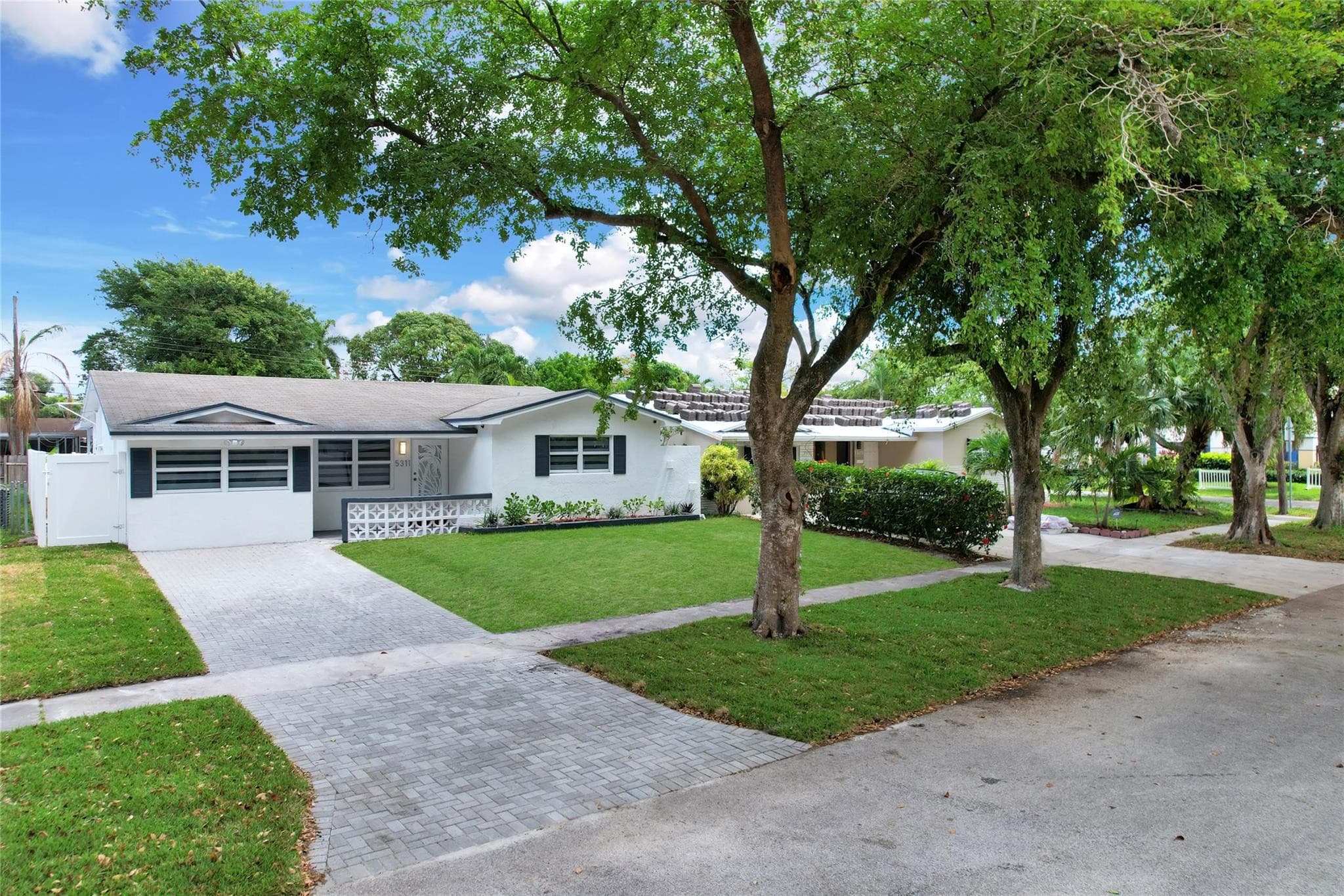 5311 Pierce Street, Hollywood, FL 33021 — photo 1 of 52