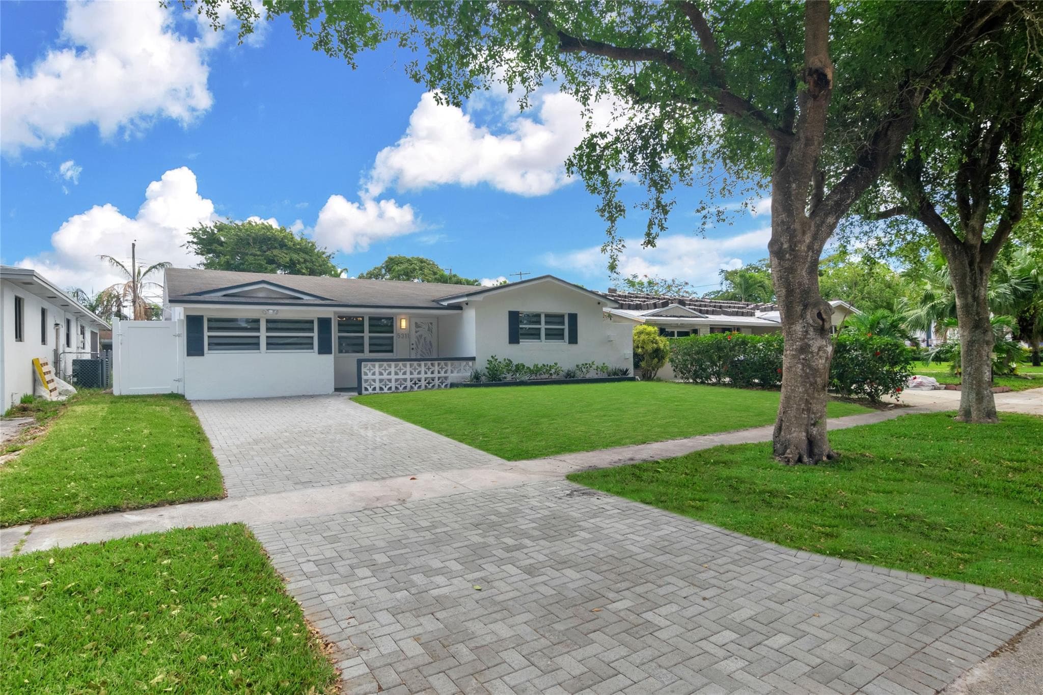 5311 Pierce Street, Hollywood, FL 33021 — photo 32 of 52