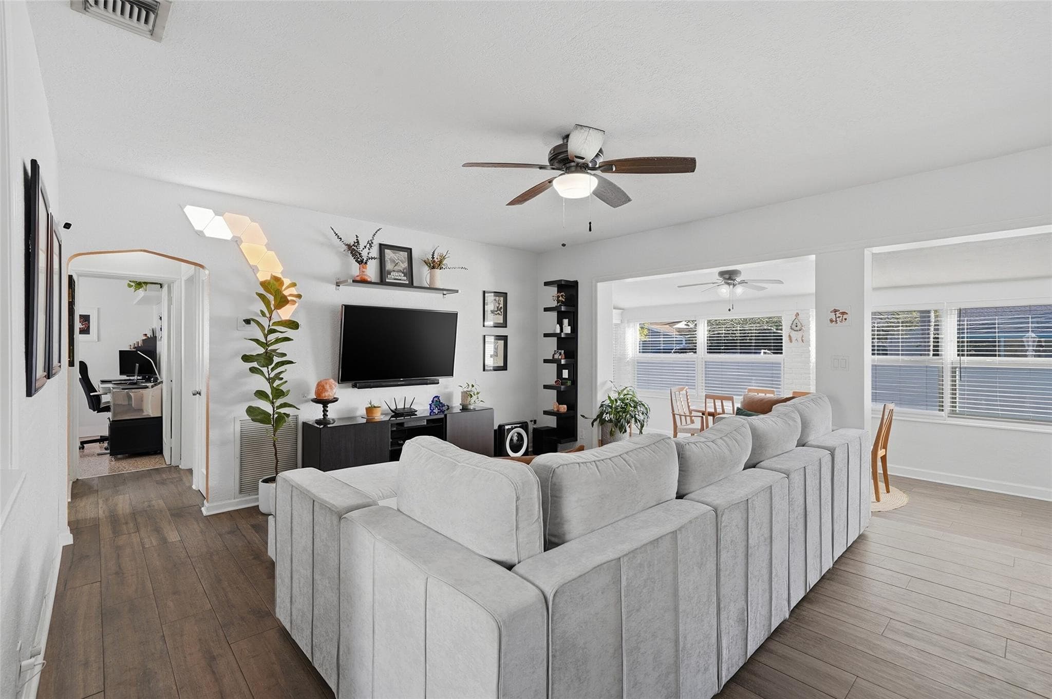 937 SW 18th Street, Fort Lauderdale, FL 33315 — photo 3 of 35