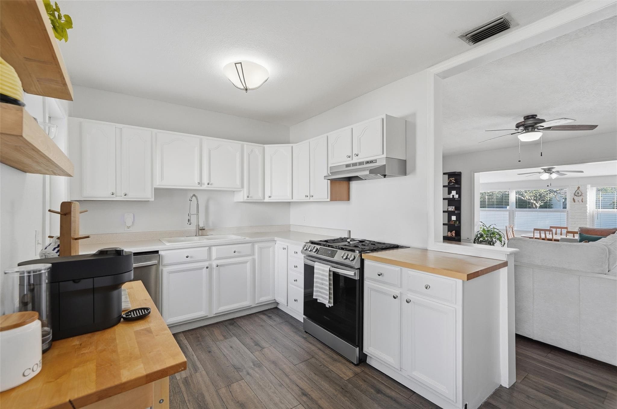 937 SW 18th Street, Fort Lauderdale, FL 33315 — photo 5 of 35