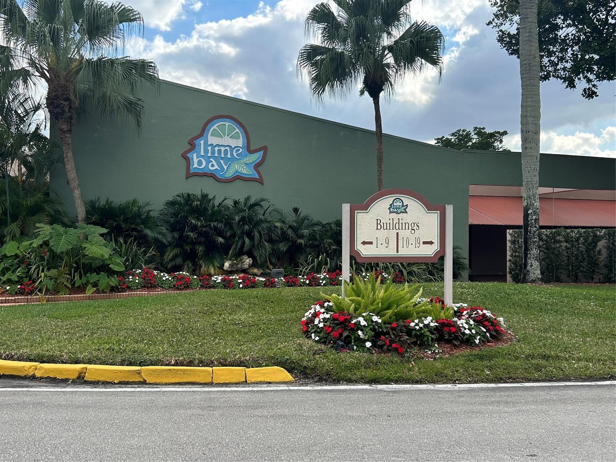 9080 Lime Bay Boulevard 305, Tamarac, FL 33312 — photo 1 of 36
