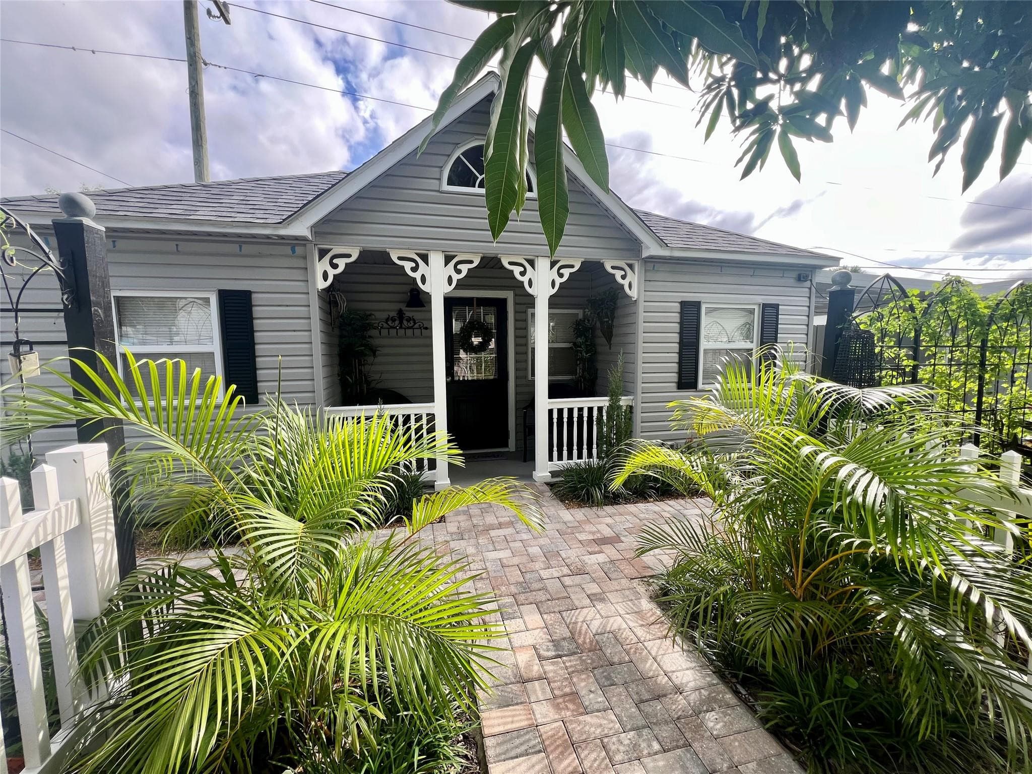12 SW 6th Street, Delray Beach, FL 33444 — photo 1 of 9