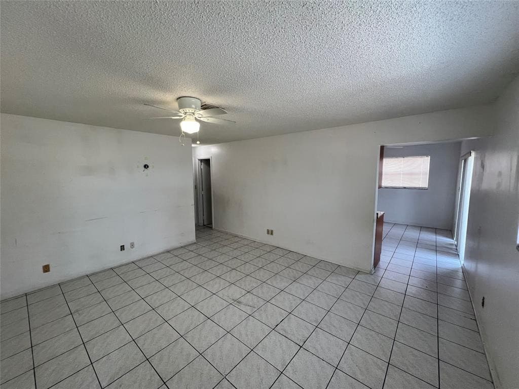230 SW 1st Street G-8, Pompano Beach, FL 33060 — photo 5 of 23