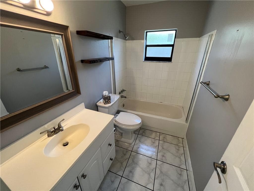 230 SW 1st Street G-8, Pompano Beach, FL 33060 — photo 18 of 23