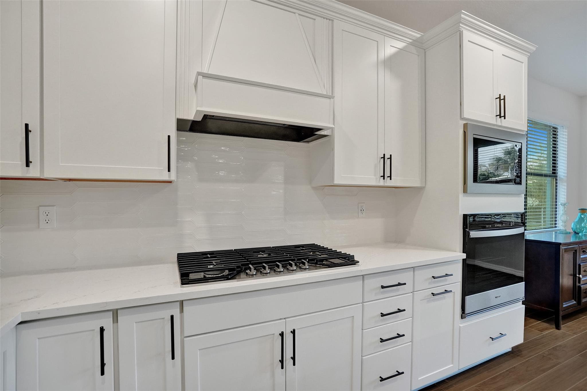4422 S Silverwood Lane, Oakland Park, FL 33309 — photo 10 of 51