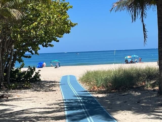 101 Briny Avenue 2402, Pompano Beach, FL 33062 — photo 24 of 30