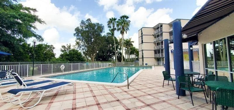 7035 NW 186th Street D-111, Hialeah, FL 33015 — photo 3 of 16