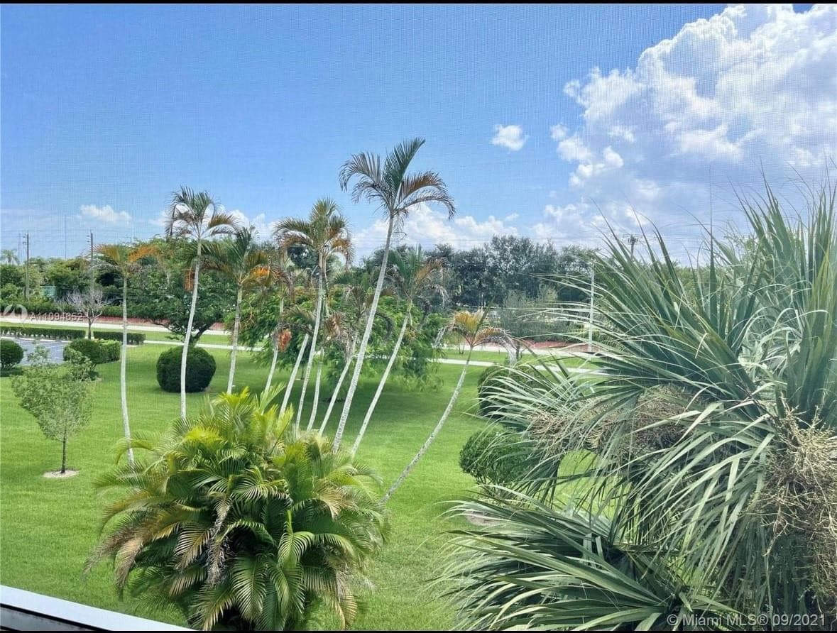 84 Brighton B 84, Boca Raton, FL 33434 — photo 16 of 28