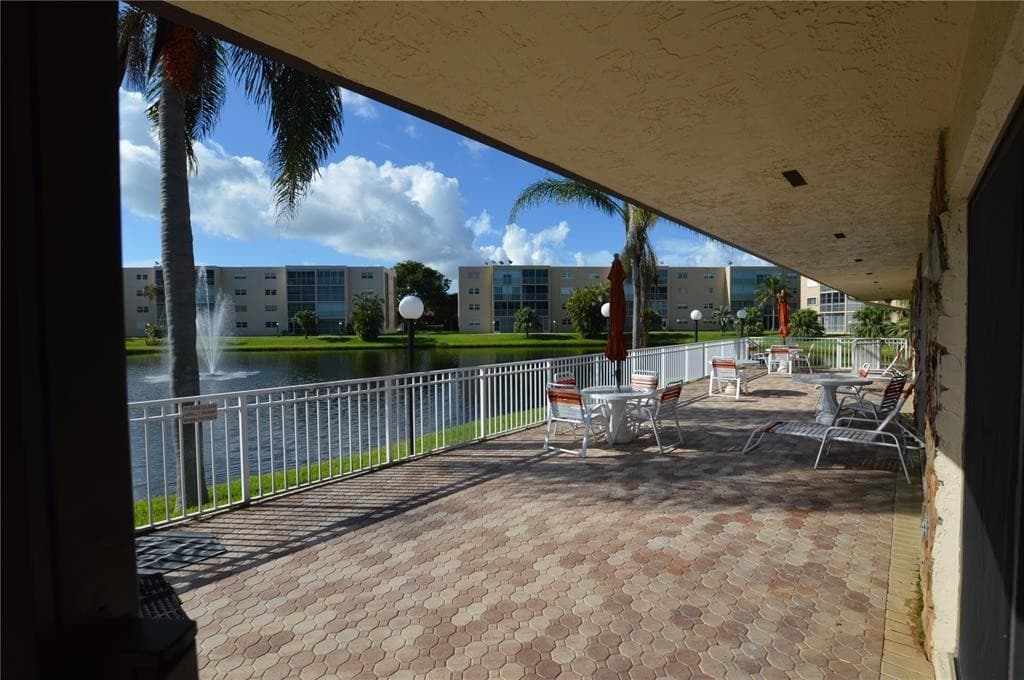 425 SE 11th Terrace 302, Dania Beach, FL 33004 — photo 31 of 33