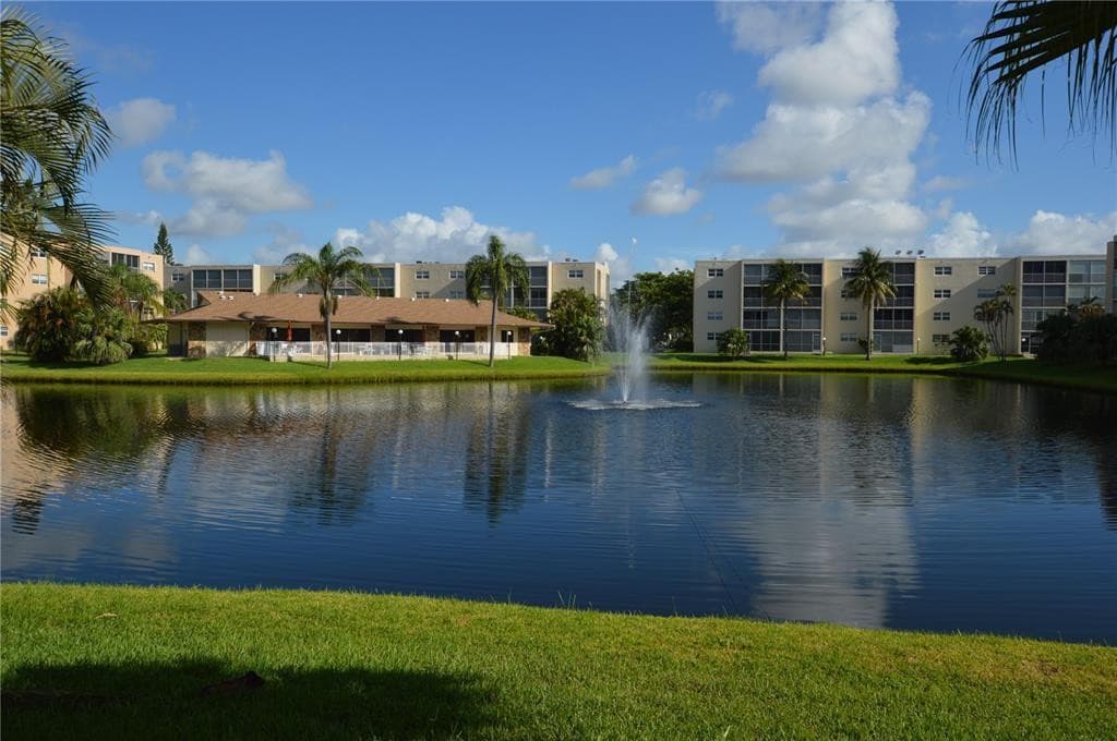 425 SE 11th Terrace 302, Dania Beach, FL 33004 — photo 33 of 33