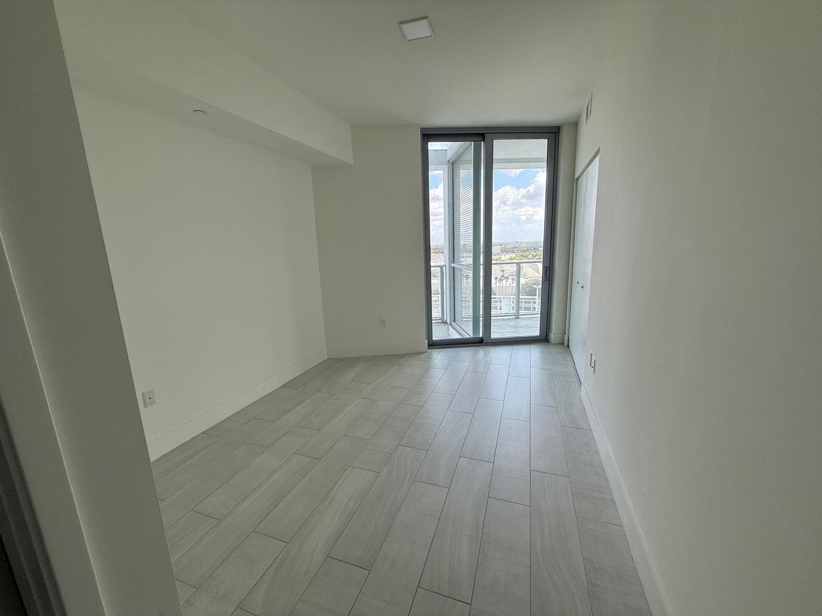2000 Metropica Way 1109, Sunrise, FL 33323 — photo 4 of 35