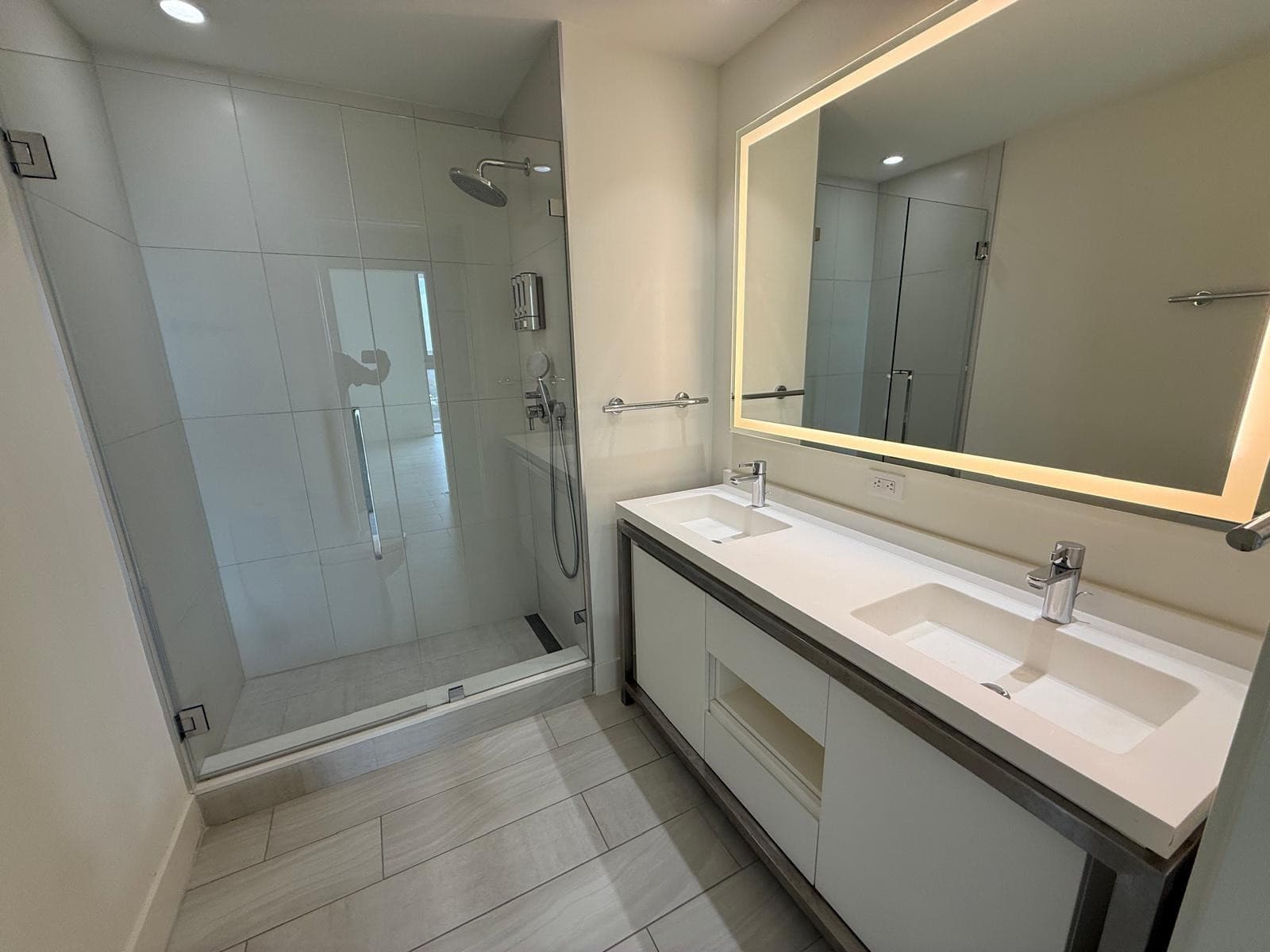 2000 Metropica Way 1109, Sunrise, FL 33323 — photo 9 of 35