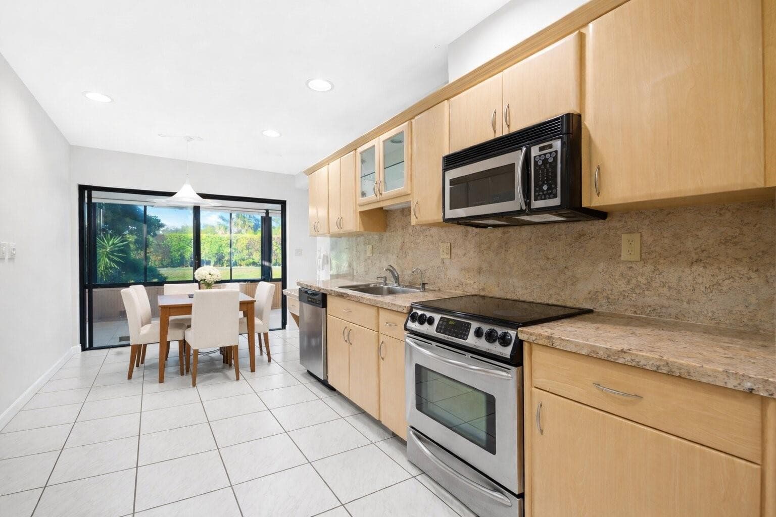6053 Petaluma Drive, Boca Raton, FL 33433 — photo 9 of 33