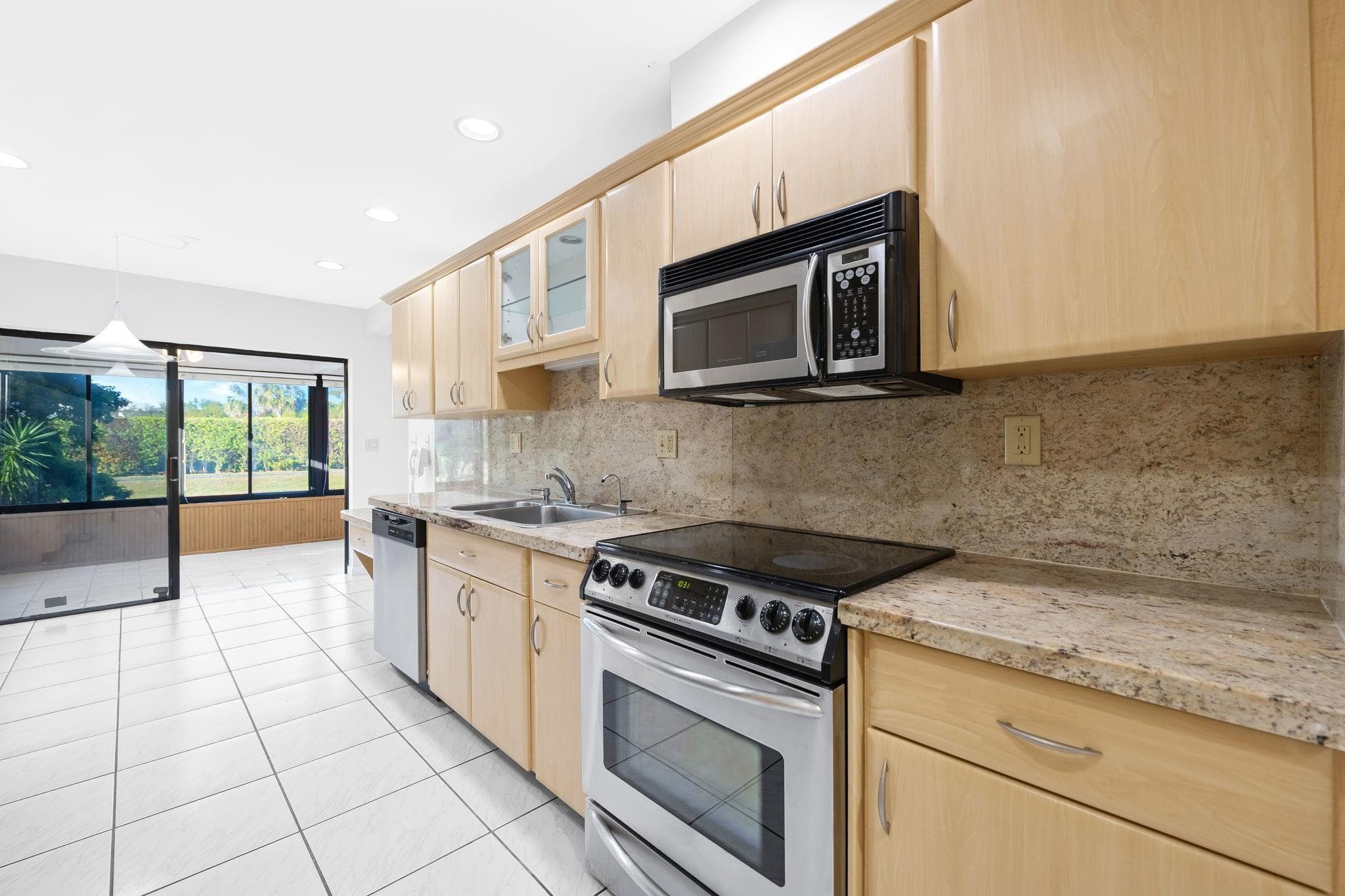6053 Petaluma Drive, Boca Raton, FL 33433 — photo 18 of 33