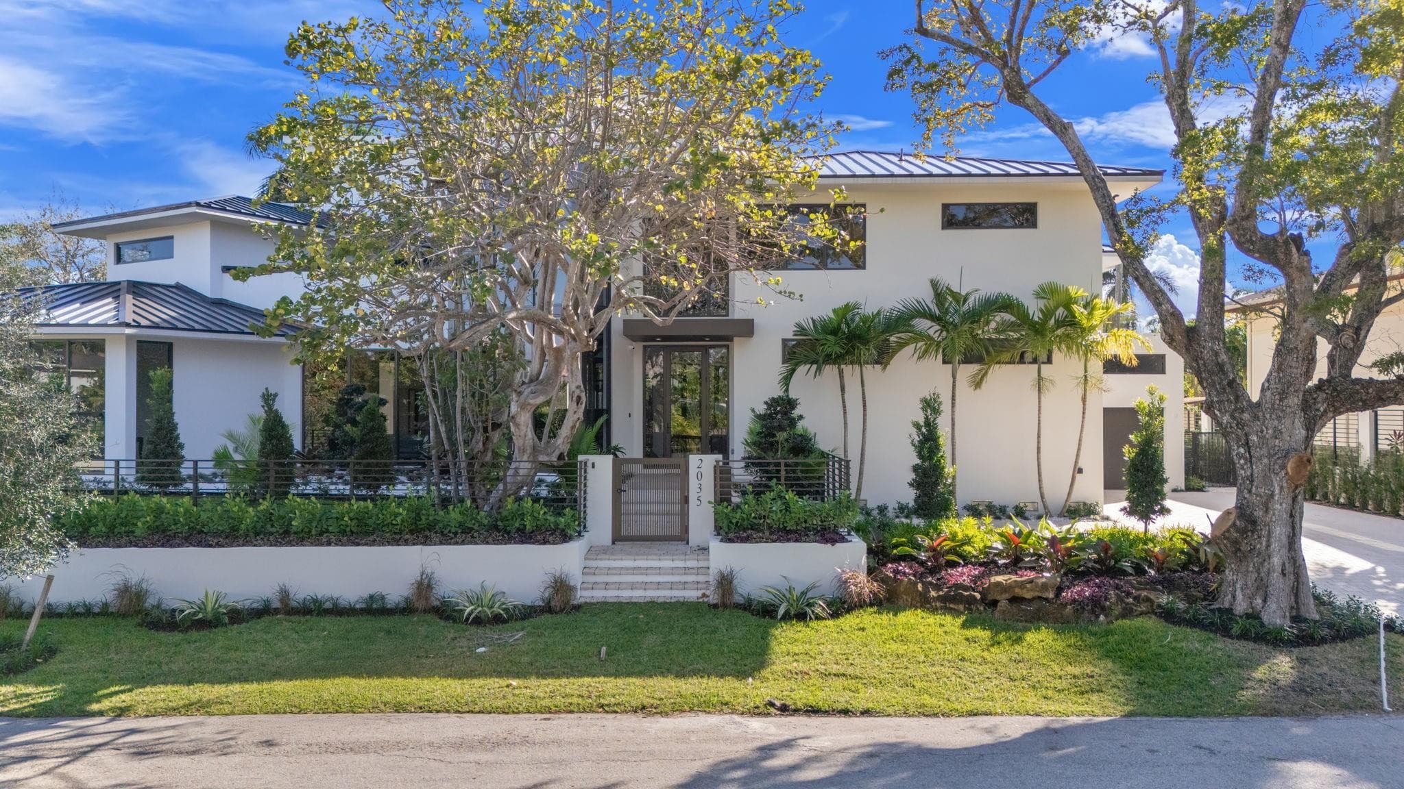 2035 Intracoastal Drive, Fort Lauderdale, FL 33305 — photo 1 of 100