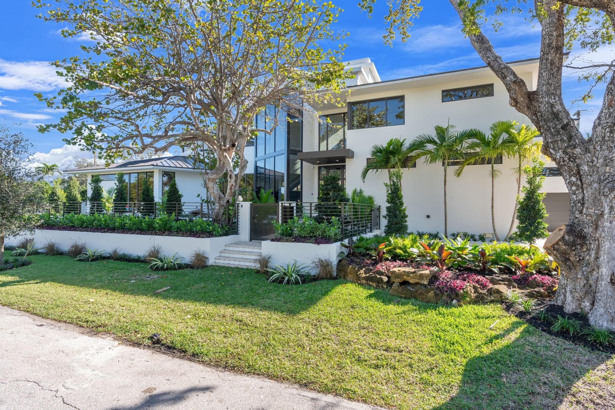 2035 Intracoastal Drive, Fort Lauderdale, FL 33305 — photo 3 of 100