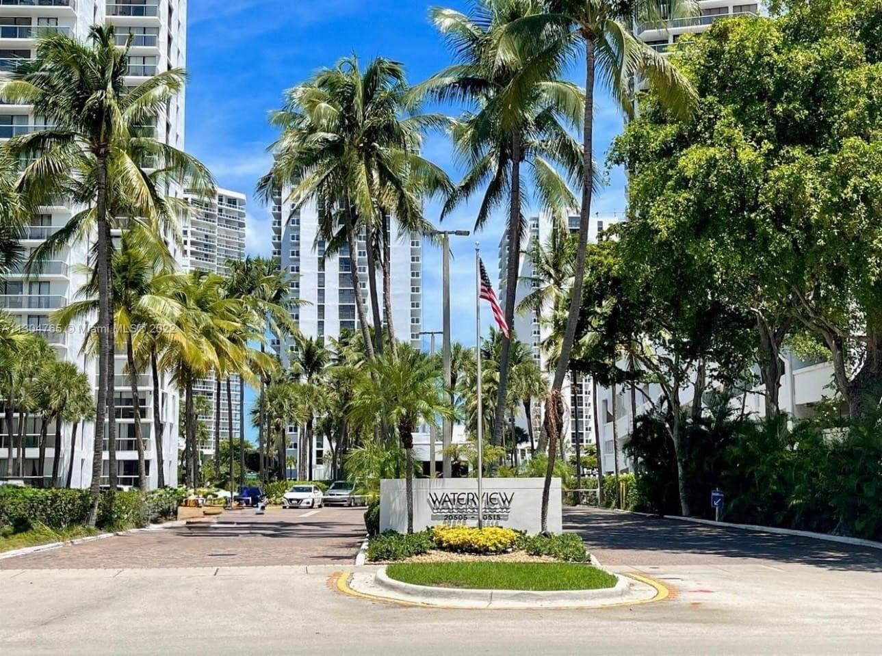 20505 E Country Club Drive Ph33, Aventura, FL 33180 — photo 1 of 32