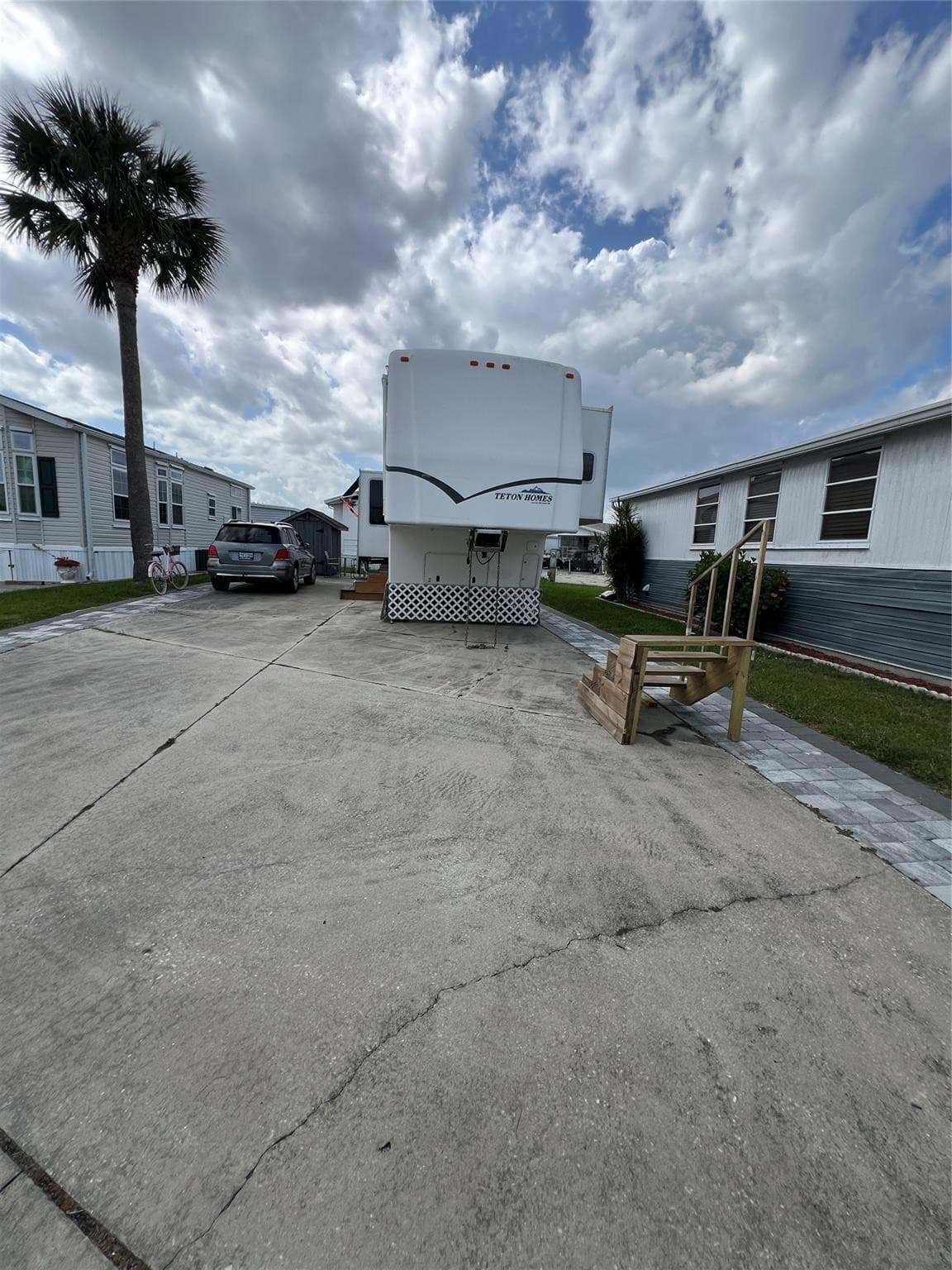 5355 SE 64th Terrace, Okeechobee, FL 34974 — photo 1 of 11