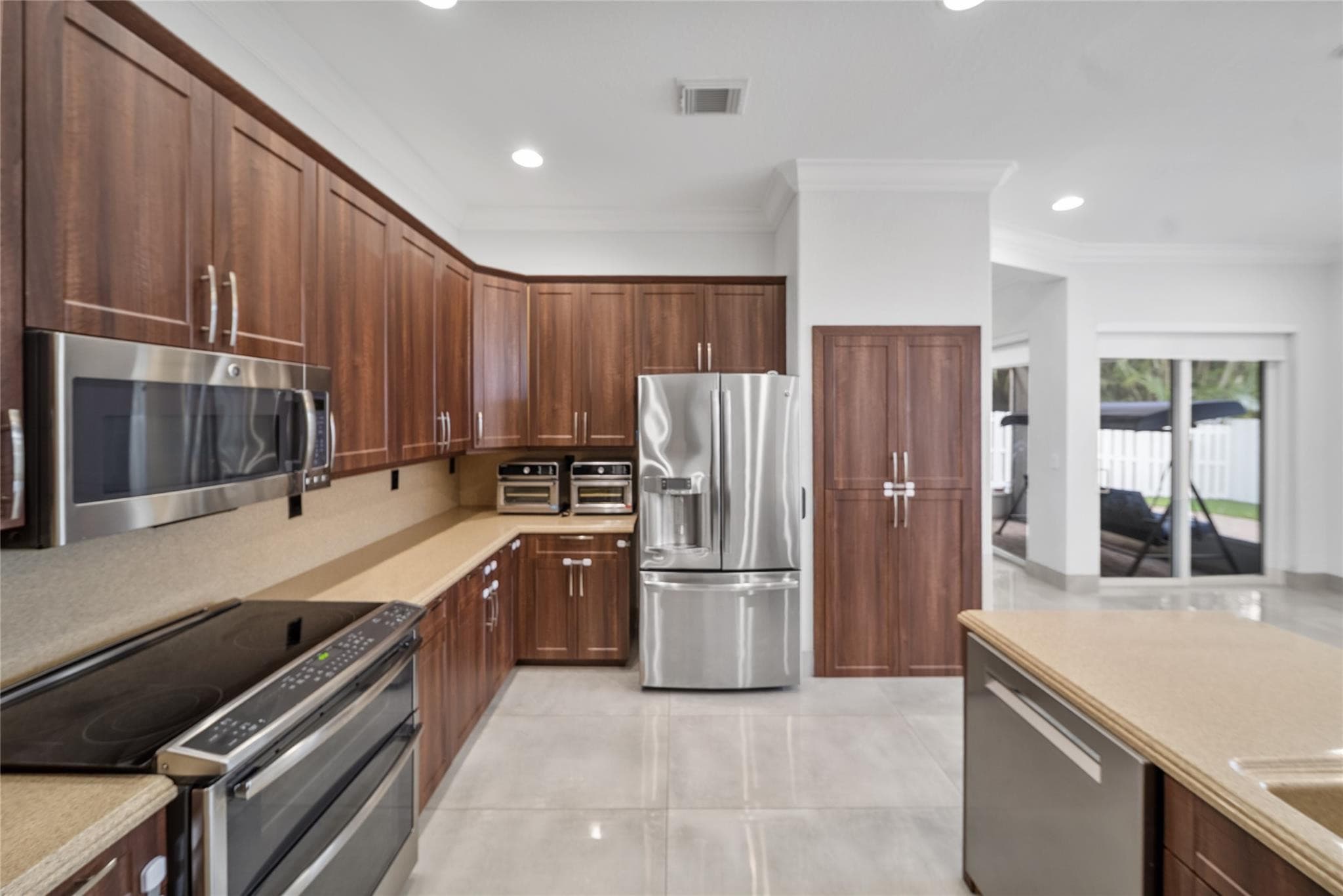 4916 SW 38th Way, Hollywood, FL 33312 — photo 6 of 47