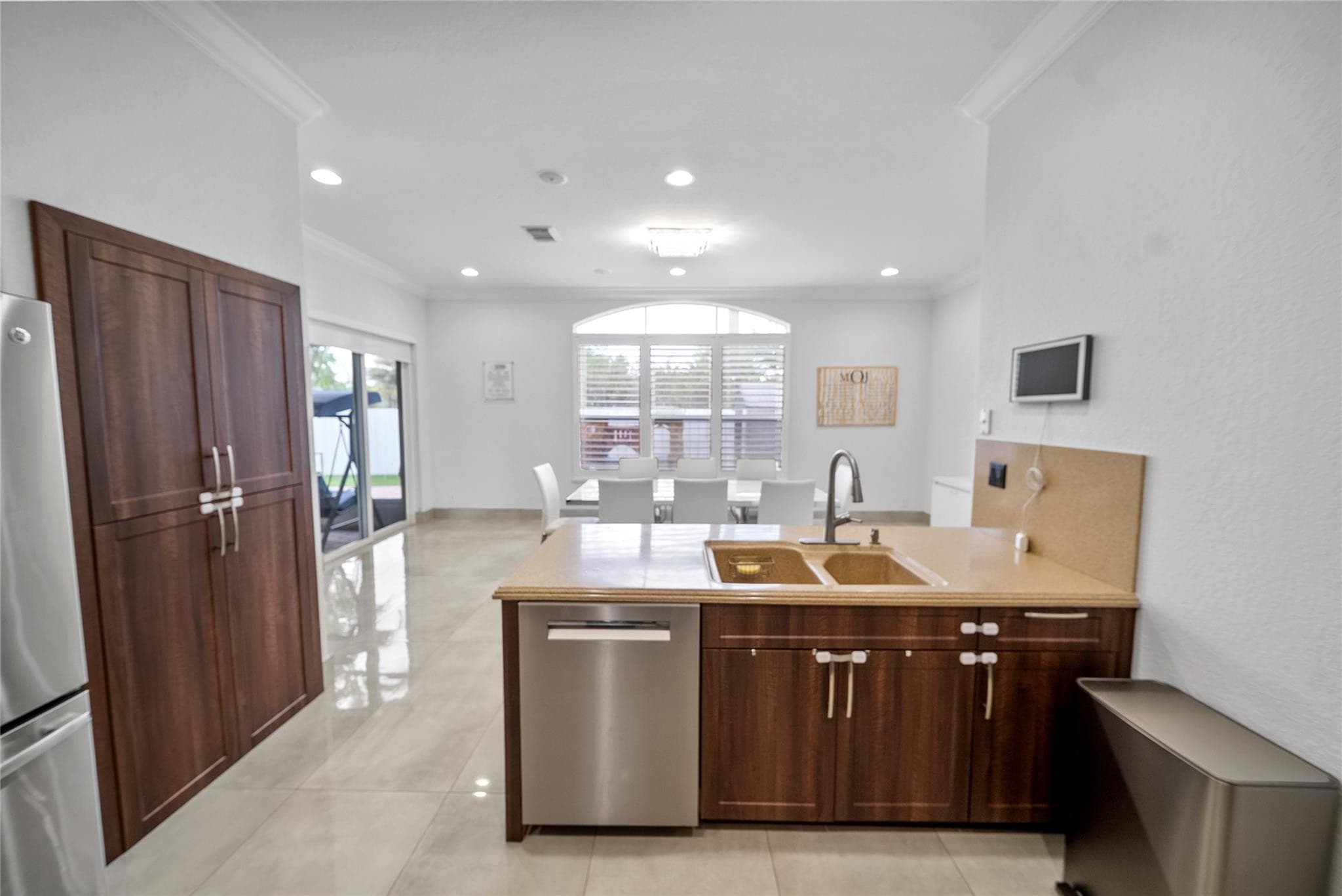4916 SW 38th Way, Hollywood, FL 33312 — photo 5 of 47