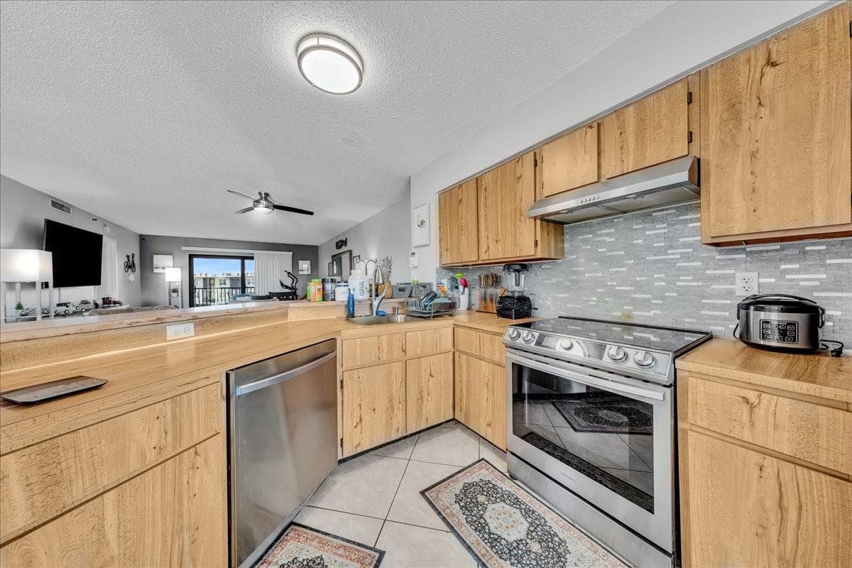 2217 Cypress Island Drive 507, Pompano Beach, FL 33069 — photo 7 of 50