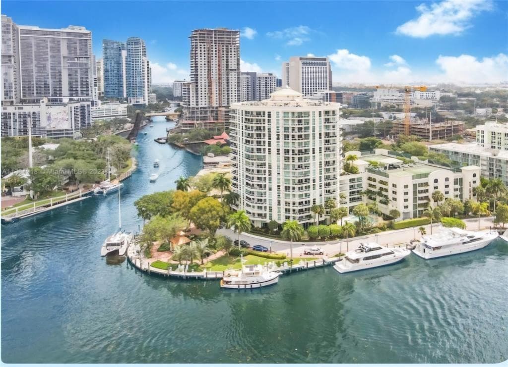 401 SW 4th Avenue 301, Fort Lauderdale, FL 33315 — photo 1 of 41