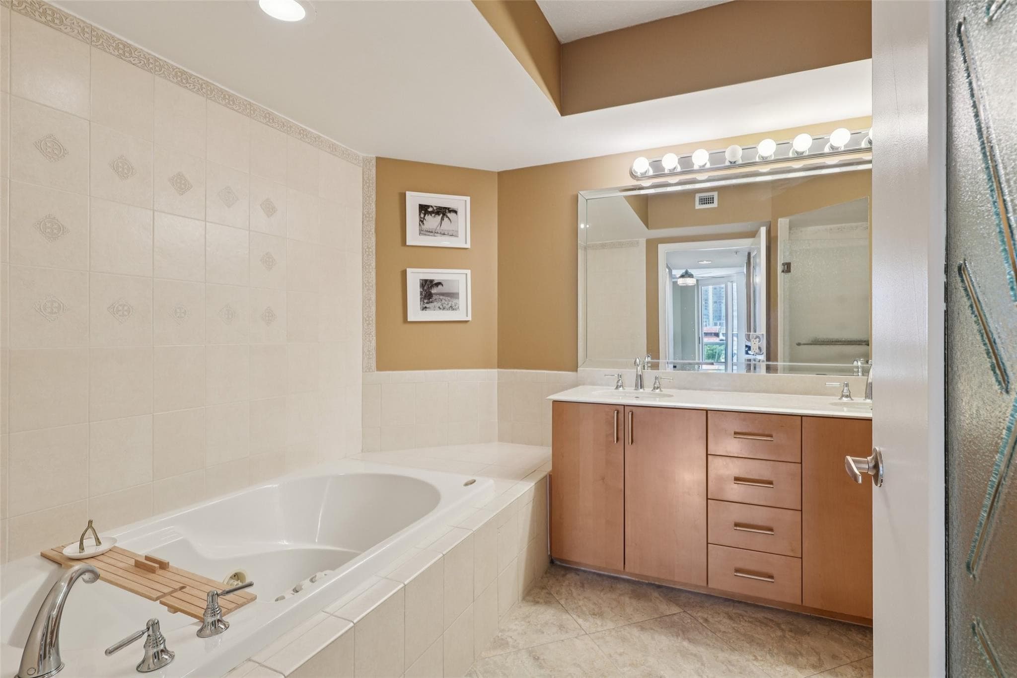 401 SW 4th Avenue 301, Fort Lauderdale, FL 33315 — photo 22 of 41