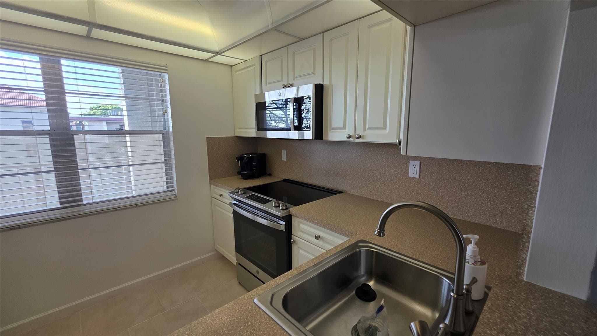 4851 NW 26th Court 437, Lauderdale Lakes, FL 33313 — photo 30 of 33