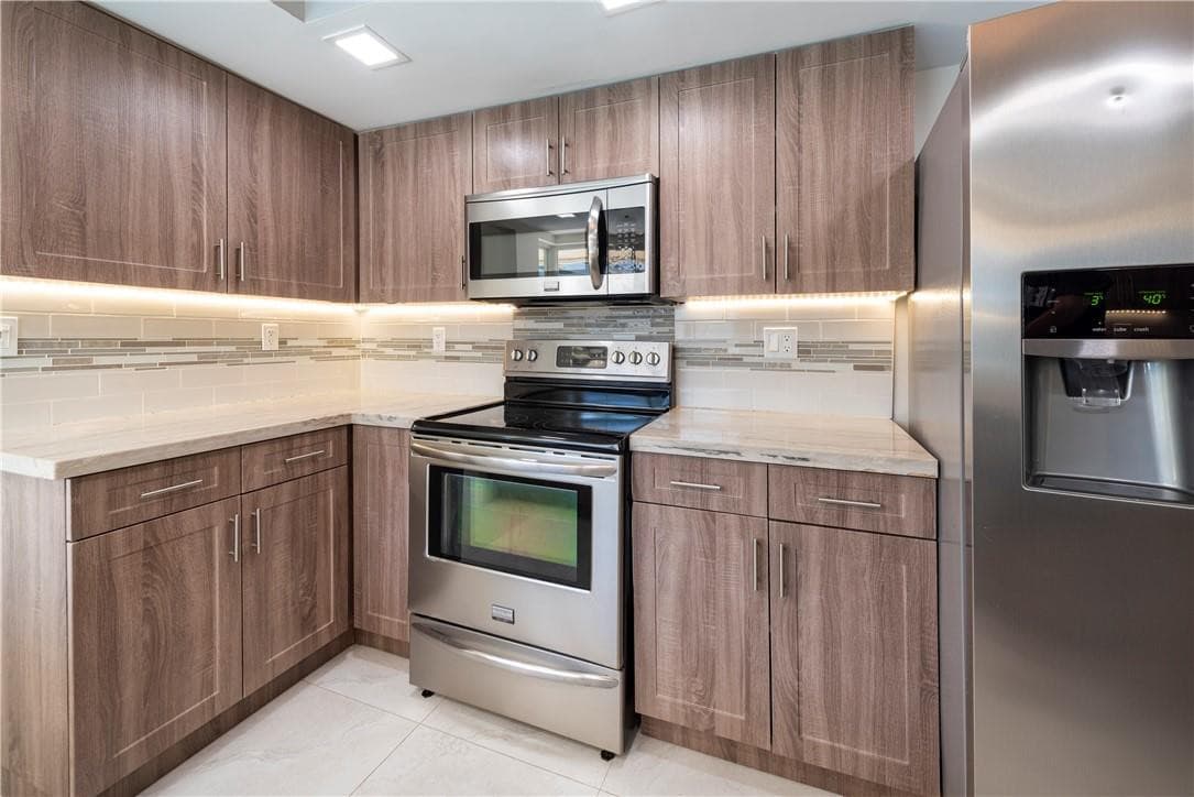 5200 NE 15th Avenue, Fort Lauderdale, FL 33334 — photo 11 of 31