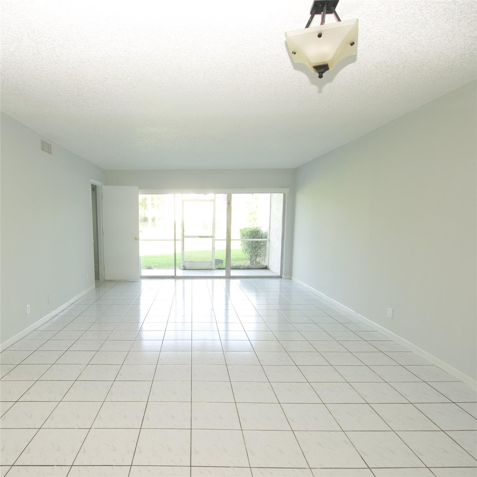 7355 Woodmont Terrace 101, Tamarac, FL 33321 — photo 3 of 35