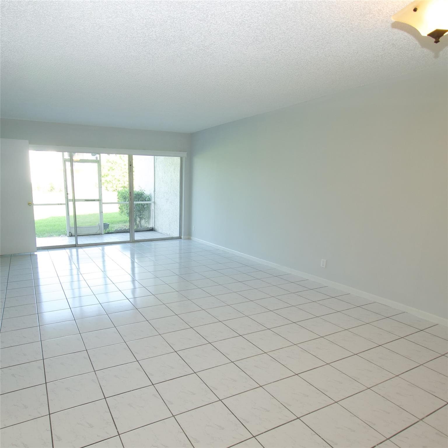 7355 Woodmont Terrace 101, Tamarac, FL 33321 — photo 5 of 35