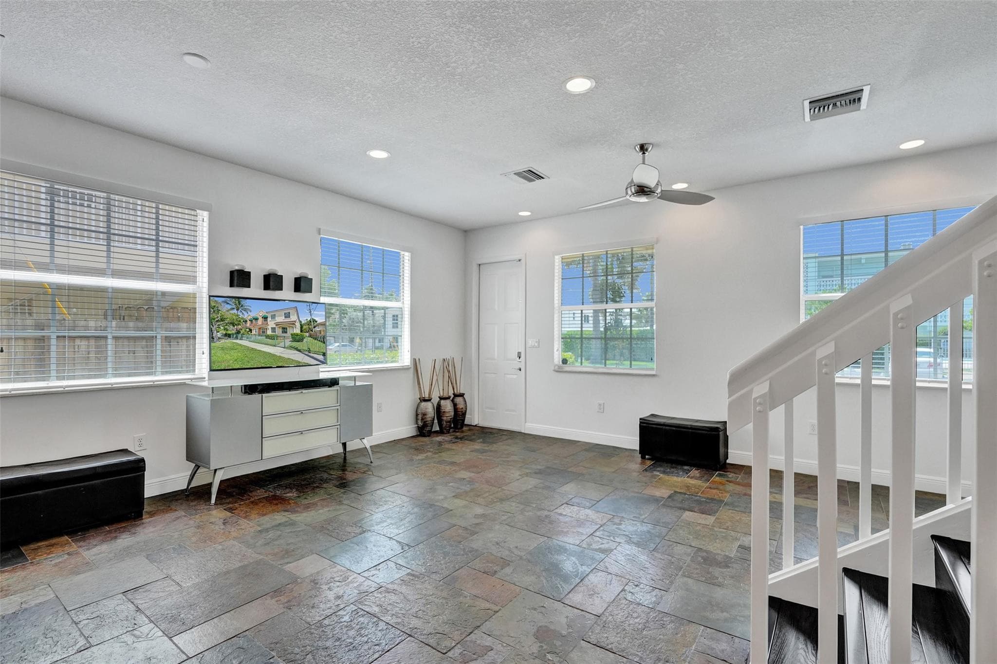 816 S Riverside Drive 816, Pompano Beach, FL 33062 — photo 1 of 15