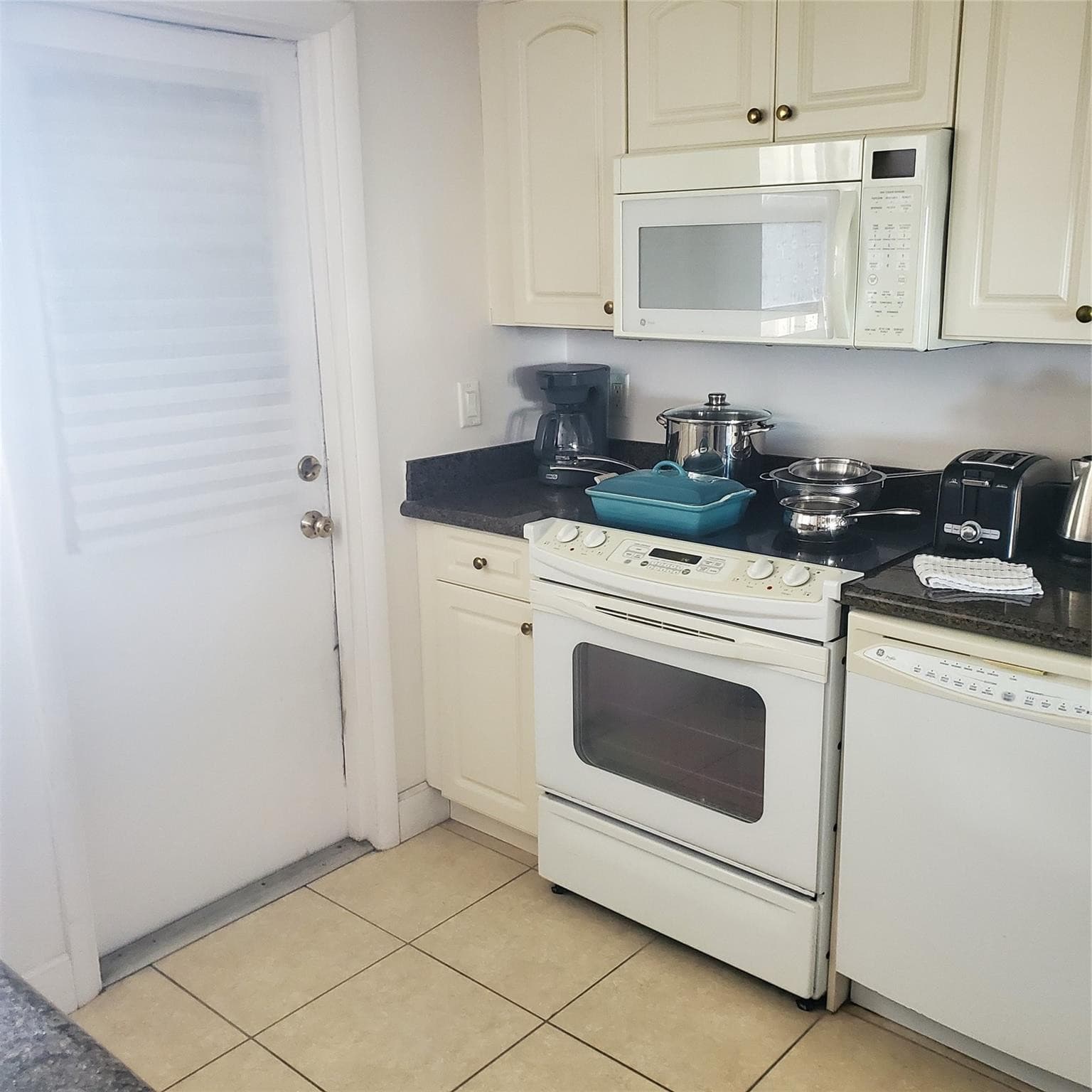 750 N Ocean Boulevard 1409, Pompano Beach, FL 33062 — photo 5 of 9