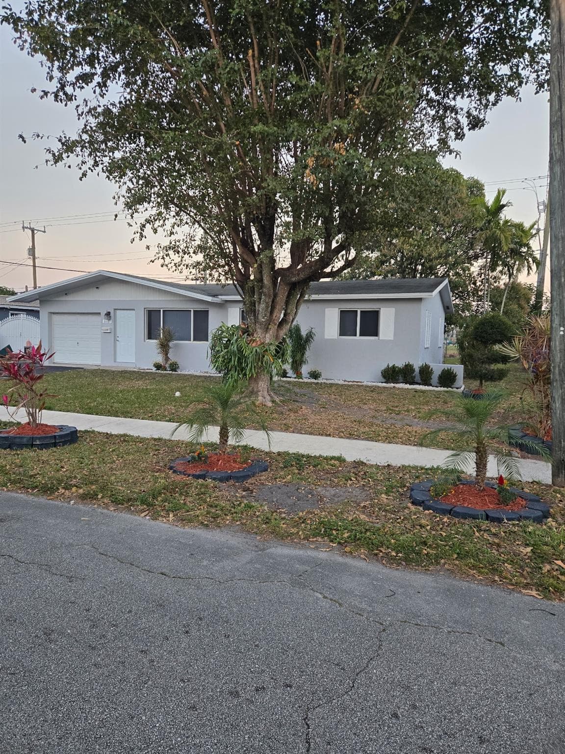 511 N 65th Avenue, Hollywood, FL 33024 — photo 2 of 31