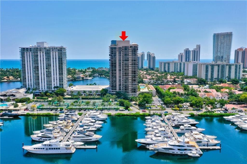 19667 Turnberry Way 20gr, Miami, FL 33180 — photo 36 of 46