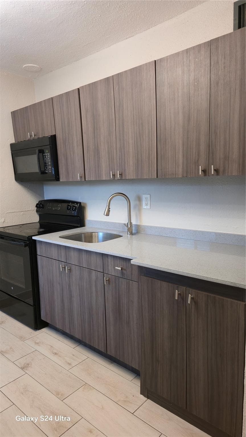 360 NW 8th Street 8, Pompano Beach, FL 33060 — photo 1 of 14