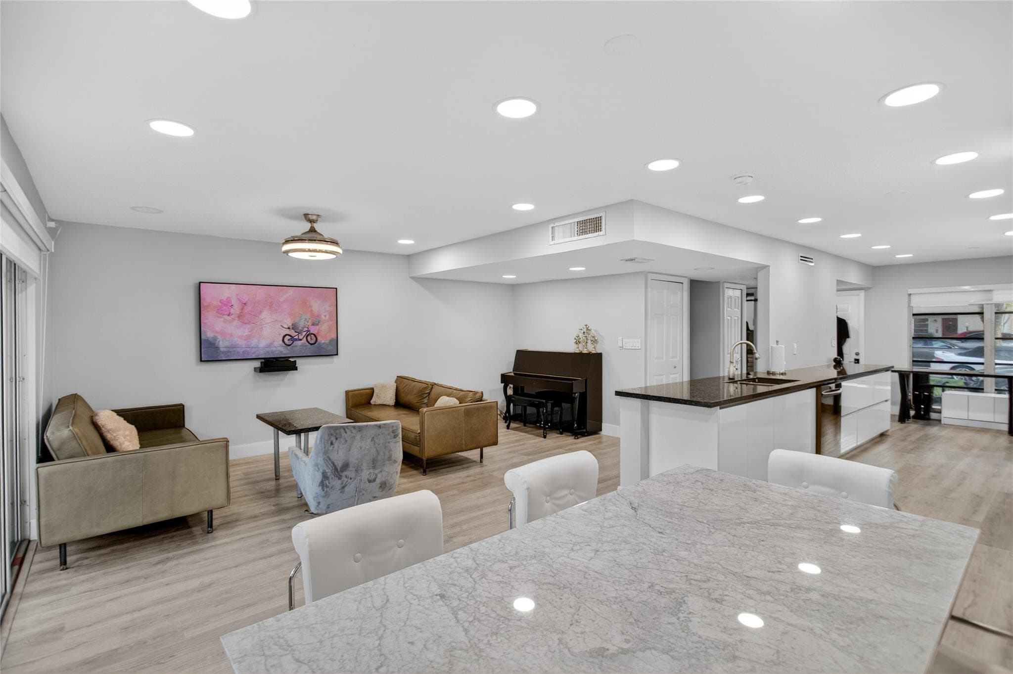 3331 Farragut Street 8d, Hollywood, FL 33021 — photo 5 of 22