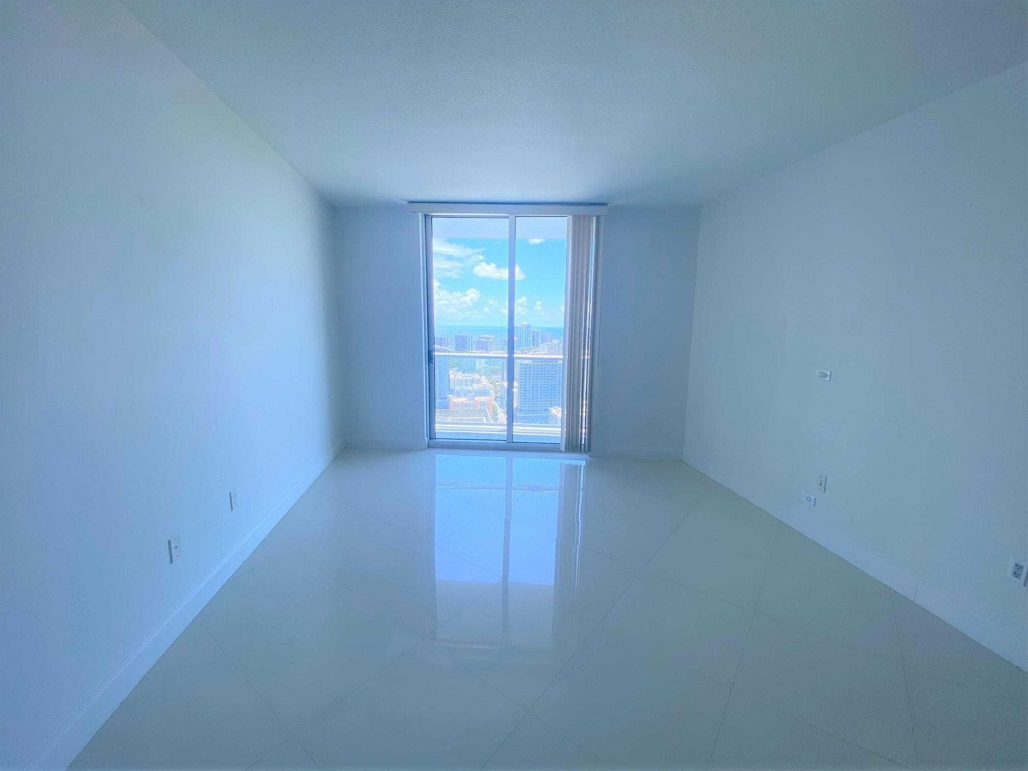 185 SW 7th Street 3708, Miami, FL 33130 — photo 4 of 19