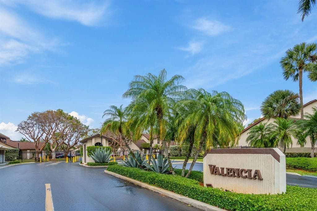 10045 SW 137 Court 10045, Miami, FL 33186 — photo 3 of 47