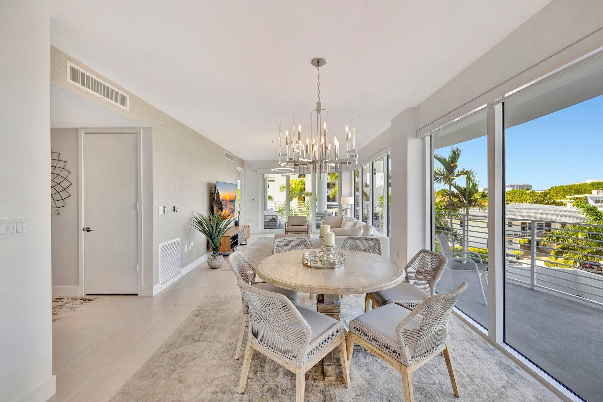 612 Bayshore Drive 301, Fort Lauderdale, FL 33304 — photo 10 of 77