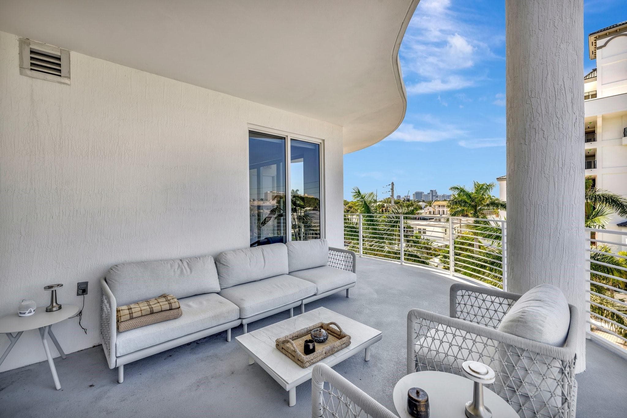 612 Bayshore Drive 301, Fort Lauderdale, FL 33304 — photo 42 of 77