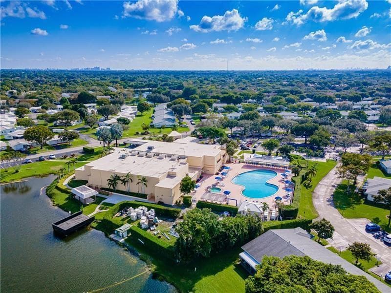8845 NW 14th Street, Plantation, FL 33322 — photo 39 of 61