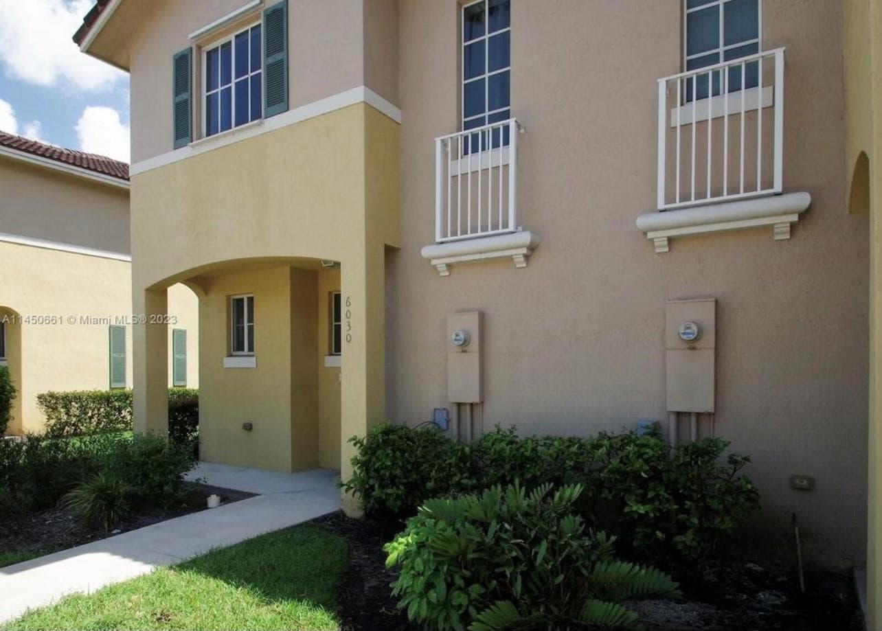 6030 SW 19th Place, North Lauderdale, FL 33068 — photo 7 of 12